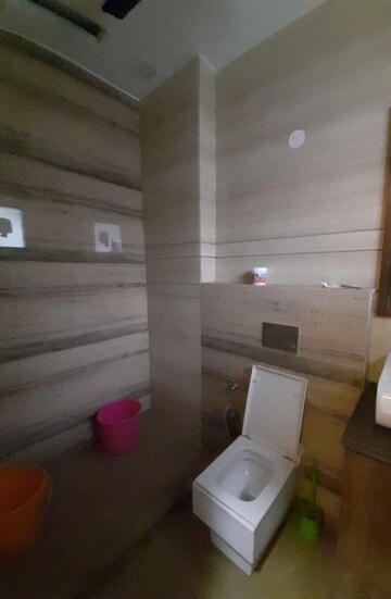 Bathroom in 2 BHK Builder Floor at Sector 26 – for Rent