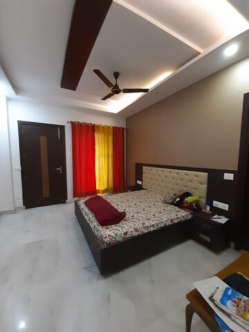 Bedroom in 2 BHK Builder Floor at Sector 26 – for Rent