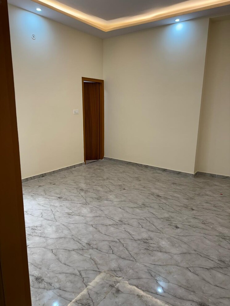 Room, gomti nagar 3 Bedroom 1205 Sq.Ft. Villa In Gomti Nagar Lucknow 8490612