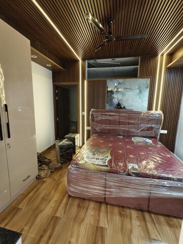 Bedroom in 2.5 BHK Apartment at Orchid Island, Sector 51 – for Rent