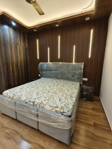 Bedroom in 2.5 BHK Apartment at Orchid Island, Sector 51 – for Rent