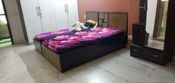 Bedroom in 2 BHK Builder Floor at Sector 26a – for Rent