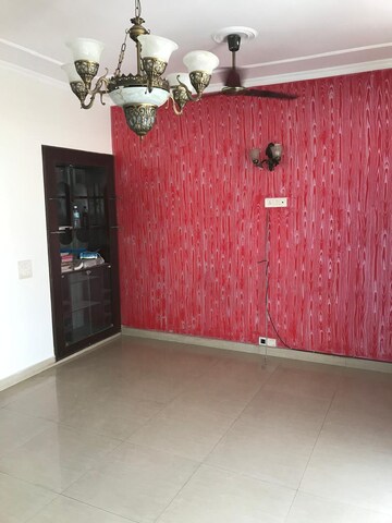 Room in 3 BHK Builder Floor at SS Southend Floors, South City 2 – for Rent