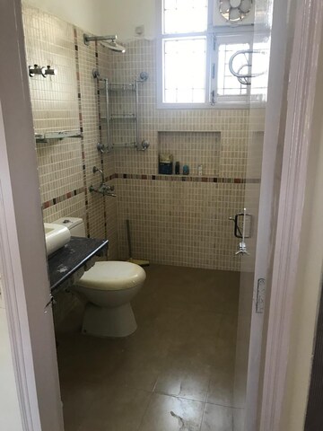 Bathroom in 3 BHK Builder Floor at SS Southend Floors, South City 2 – for Rent