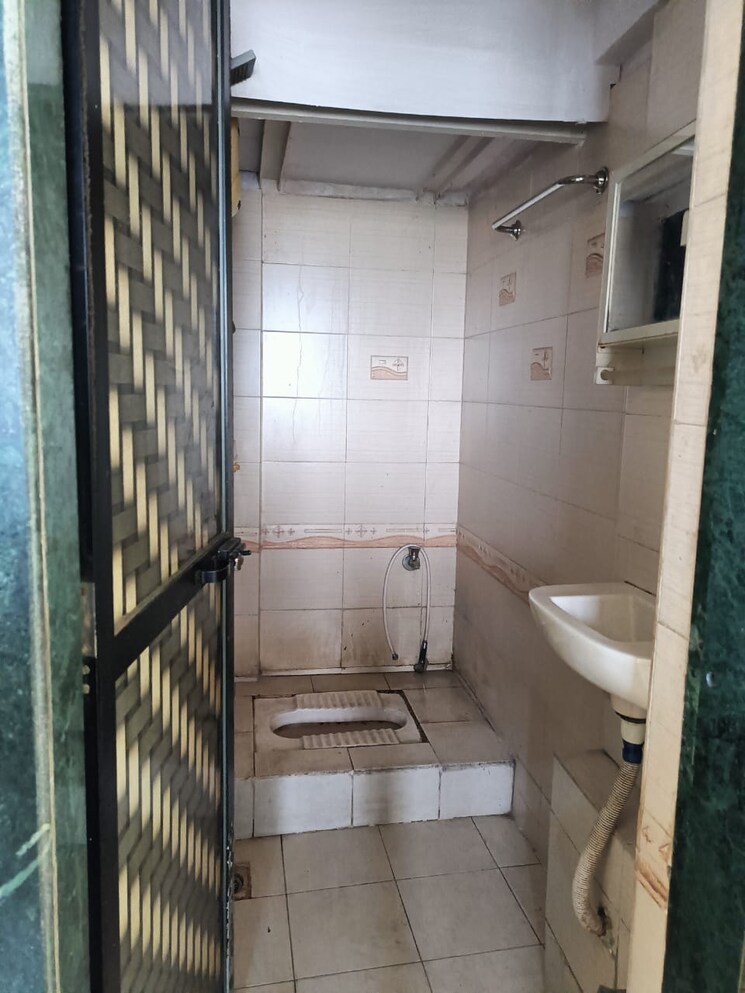 Bathroom, ng-park 1 Bedroom 400 Sq.Ft. Apartment In Dahisar East Mumbai 8490630