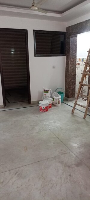 Parking in 2 BHK Builder Floor at Sector 42 – for Sale