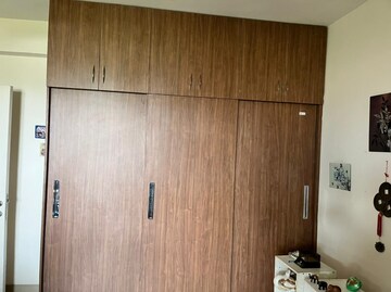 Furnished Amenities in 3.5 BHK Apartment at Emaar Emerald Floors Premier, Sector 65 – for Rent