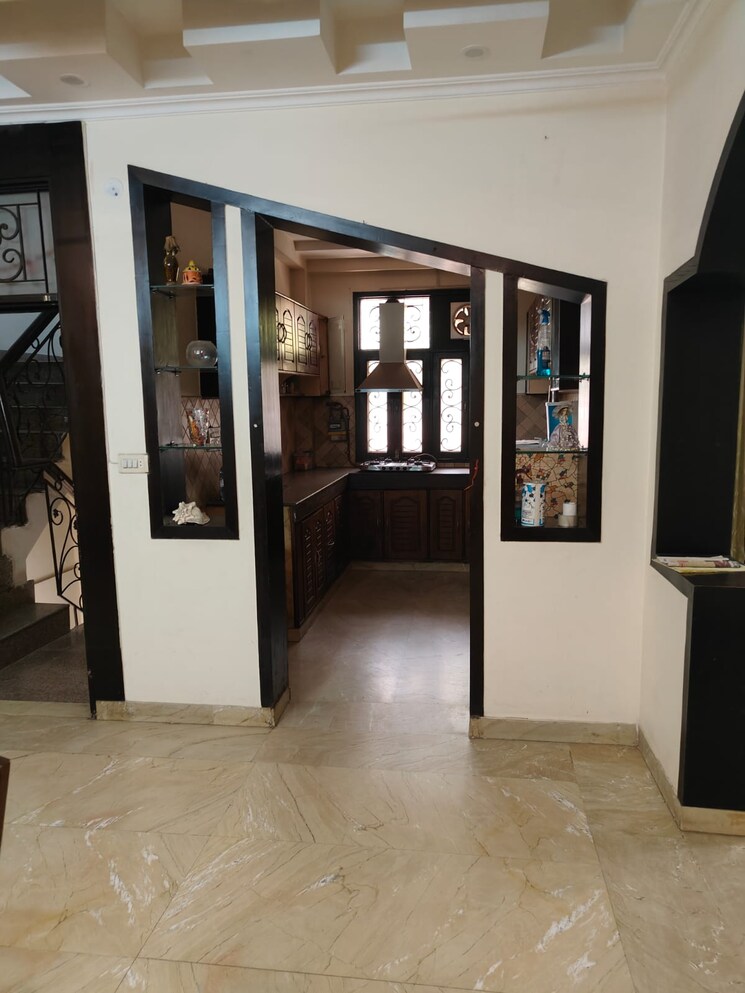 Kitchen, vaishali sector 5 4 Bedroom 207 Sq.Mt. Builder Floor In Vaishali Sector 5 Ghaziabad 8490696