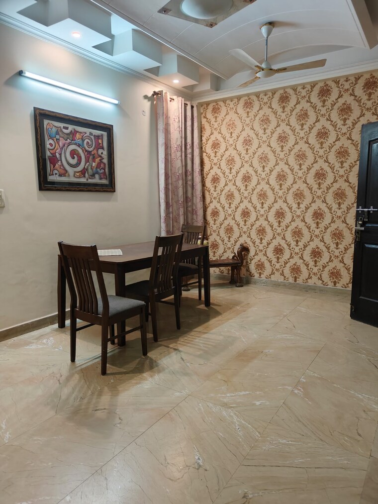 Living Room, vaishali sector 5 4 Bedroom 207 Sq.Mt. Builder Floor In Vaishali Sector 5 Ghaziabad 8490696