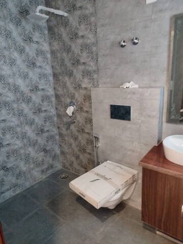 Bathroom in 3 BHK Builder Floor at Sector 25 – for Rent