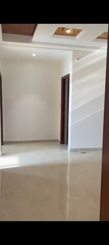 Room in 3 BHK Apartment at Aurobindo Kohinoor, Serilingampally – for Rent