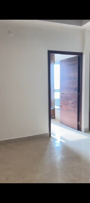 Room in 3 BHK Apartment at Aurobindo Kohinoor, Serilingampally – for Rent