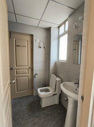 Bathroom in 3.5 BHK Apartment at ORO City, Jankipuram – for Rent