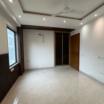 Room in 4 BHK Builder Floor at Tarc Ishva, Mandi – for Sale