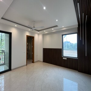 Room in 4 BHK Builder Floor at Tarc Ishva, Mandi – for Sale