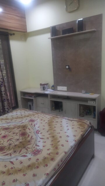 Bedroom in 3 BHK Apartment at Sindhi Society, Chembur – for Rent