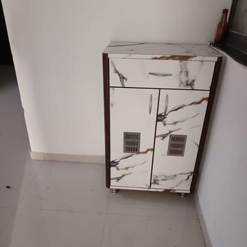 Furnished Amenities in 2 BHK Apartment at UK Iridium, Kandivali East – for Rent