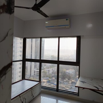 2 BHK Apartment For Rent in UK Iridium, Kandivali East