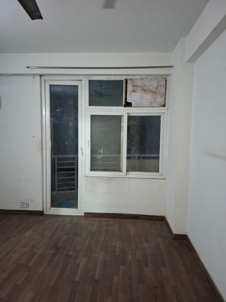 Room, tulip-petals 3 Bedroom 1550 Sq.Ft. Apartment In Sector 89 Gurgaon 8490801