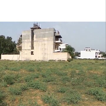  Plot For Sale in Sector 52