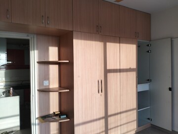 Room in 2.5 BHK Apartment at Ireo Uptown, Sector 66 – for Rent
