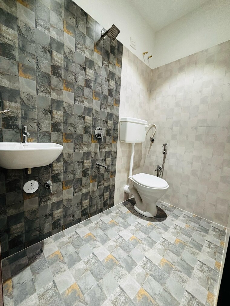 Bathroom, dynamic-crest 1 Bedroom 420 Sq.Ft. Apartment In Shilphata Thane 8490890