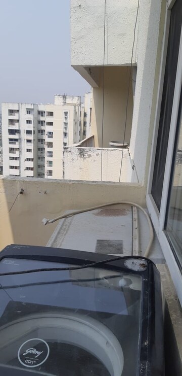 Kitchen in 2.5 BHK Apartment at Alaknanda Apartment Gomti Nagar, Gomti Nagar – for Rent