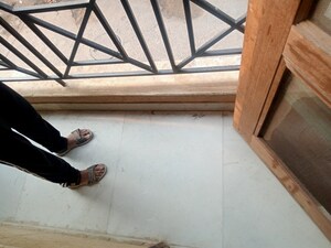 Furnished Amenities in 1 BHK Builder Floor at Neb Sarai – for Sale