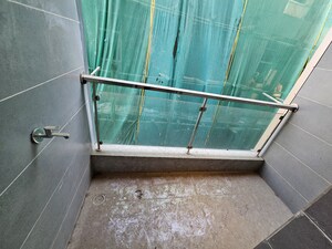 Furnished Amenities in 2 BHK Builder Floor at Uttam Nagar West – for Sale