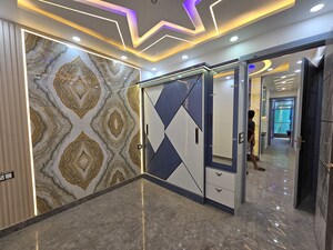 Parking in 2 BHK Builder Floor at Uttam Nagar West – for Sale