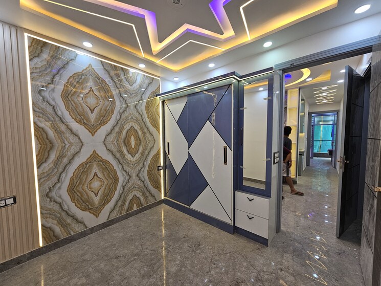  Parking, uttam nagar west 2 Bedroom 55 Sq.Yd. Builder Floor In Uttam Nagar West Delhi 8490909