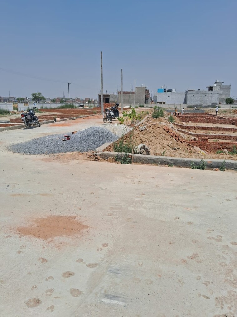 undefined, defence-empire  70 Sq.Yd. Plot In Surajpur Greater Noida 8490939