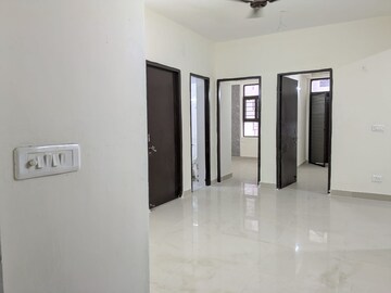 Room in 3 BHK Builder Floor at Sector 85 – for Sale