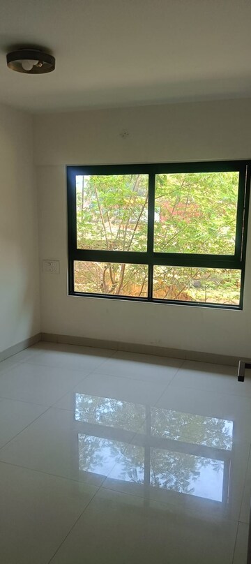 Room in 1 BHK Apartment at Tharwani Ariana Phase II, Ambernath – for Sale