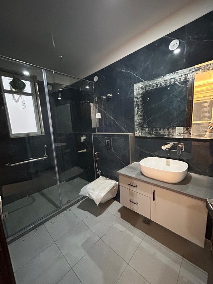 Master Bedroom, sector 23 3.5 Bedroom 2570 Sq.Ft. Builder Floor In Sector 23 Gurgaon 8491158