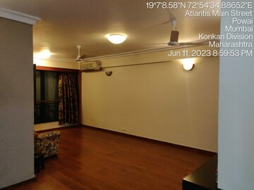 Room in 3 BHK Apartment at Hiranandani Garden Brentwood, Powai – for Rent