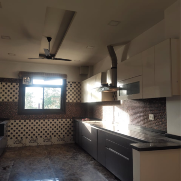 Kitchen in 3.5 BHK Builder Floor at Sector 23 – for Rent