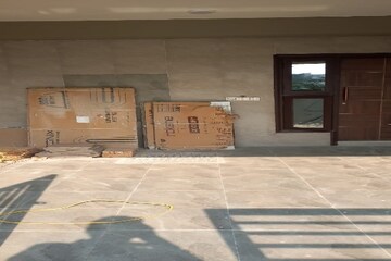 Parking in 3 BHK Villa at Jahangirabad – for Sale