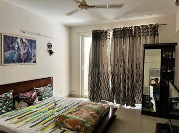 Bedroom in 3.5 BHK Apartment at Emaar Emerald Floors Premier, Sector 65 – for Rent