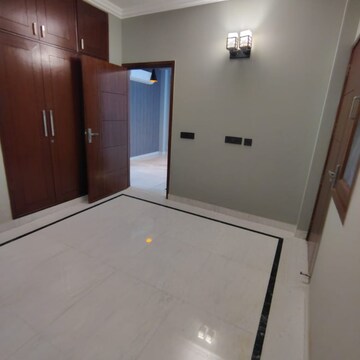 Room in 2 BHK Builder Floor at Lajpat Nagar I – for Rent
