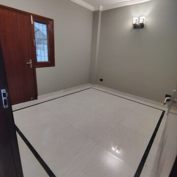 Room in 2 BHK Builder Floor at Lajpat Nagar I – for Rent
