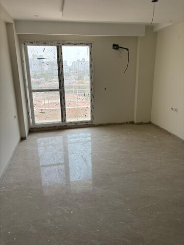 Room in 3 BHK Apartment at Sohna Sector 35 – for Sale