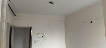Furnished Amenities in 3 BHK Apartment at Maxblis White House, Sector 75 – for Rent