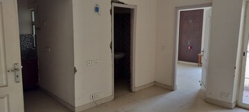 Room in 3 BHK Apartment at Maxblis White House, Sector 75 – for Rent