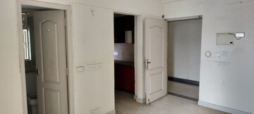 Room in 3 BHK Apartment at Maxblis White House, Sector 75 – for Rent