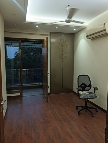 Gym in 2 BHK Builder Floor at Lajpat Nagar I – for Rent