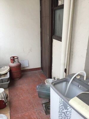 Bathroom in 3.5 BHK Builder Floor at Orchid Island, Sector 51 – for Sale