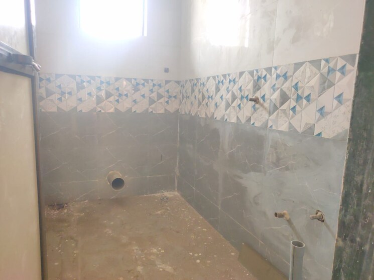 Washroom, vasai east Commercial Warehouse 1455 Sq.Ft. In Vasai East Palghar 8491846