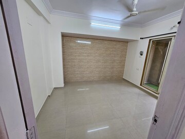 Bedroom in 2 BHK Apartment at Montreal Tower, Andheri West – for Rent