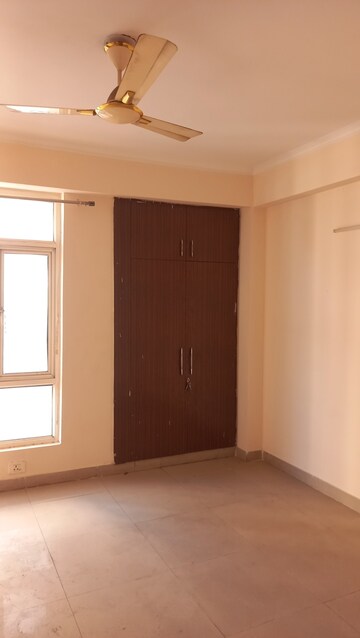 3 BHK Apartment For Rent in Supertech Ecovillage II, Sector 16b Greater Noida